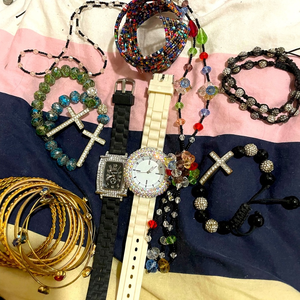 Lot of jewelry